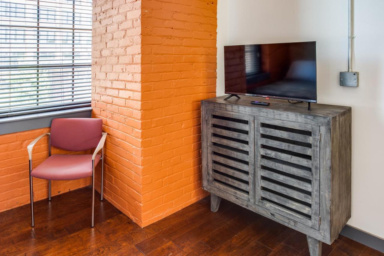 شقة Ny Style Centric Loft With King Bed By Park Ave روتشستر المظهر الخارجي الصورة